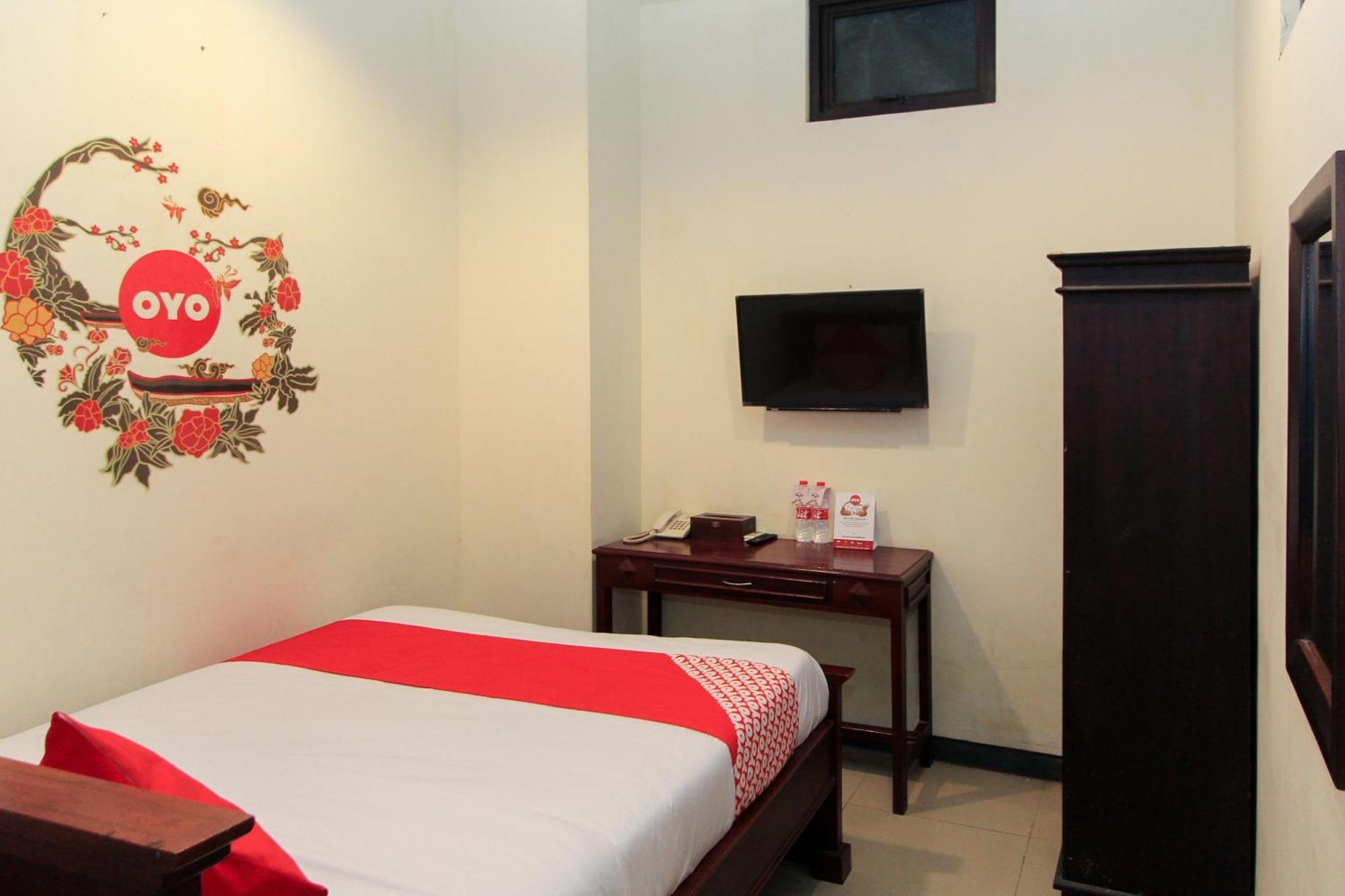 Hotel O Genteng Near Genteng Market Formerly Uno Hotel Surabaya Dış mekan fotoğraf